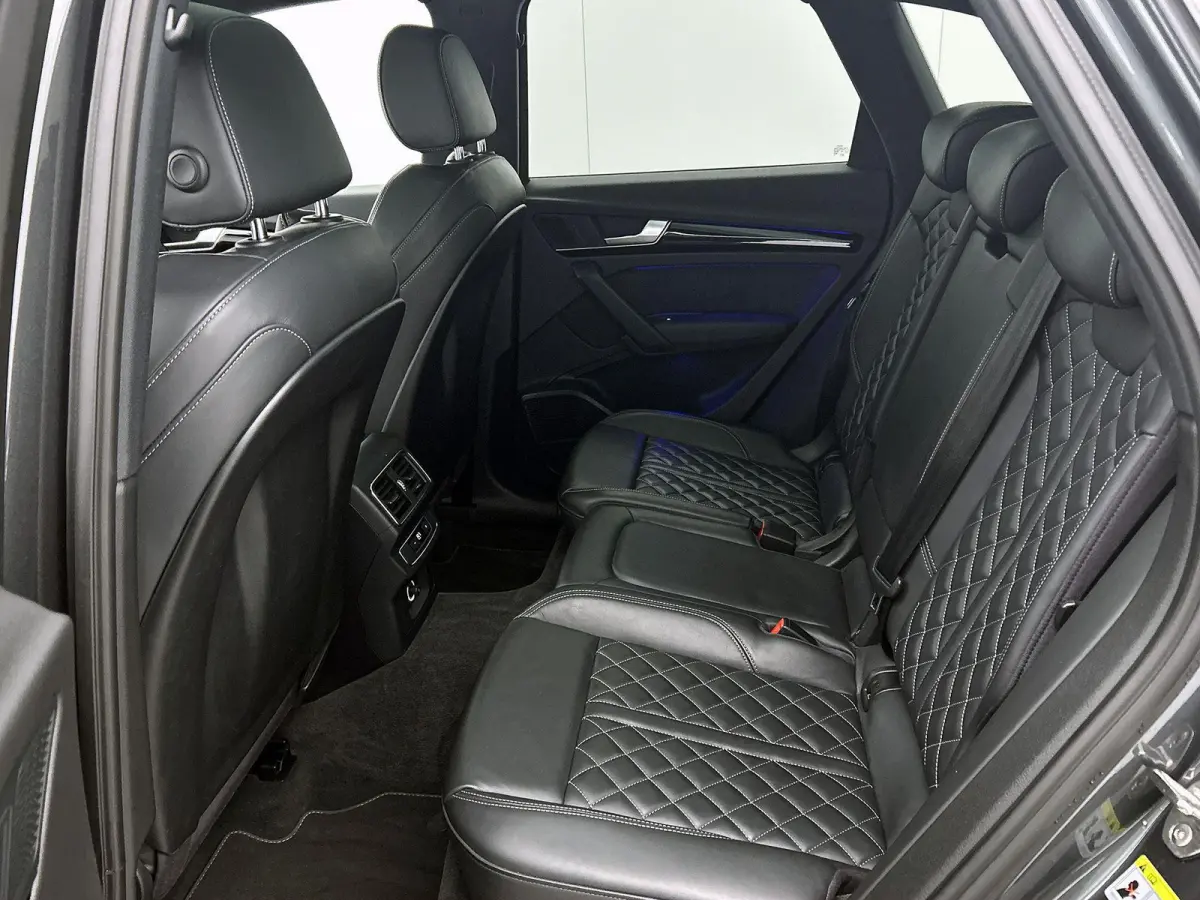 SQ5 3.0 TFSI quattro Pro Line Plus 354 PK | Panoramadak | Bang & Olufsen Sound System | Trekhaak | Dodehoekdetectie | Camera | Stoelverwarming | Optiekpakket zwart |