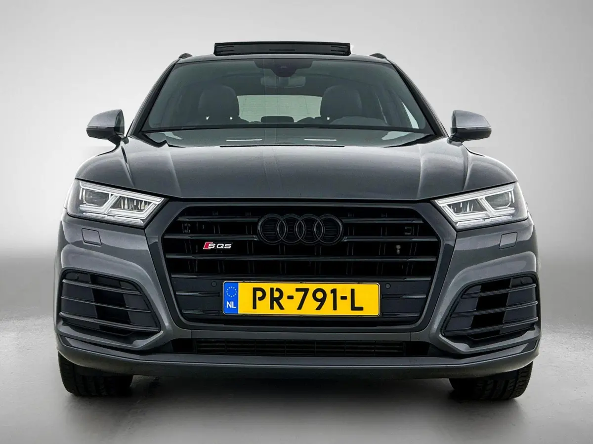 SQ5 3.0 TFSI quattro Pro Line Plus 354 PK | Panoramadak | Bang & Olufsen Sound System | Trekhaak | Dodehoekdetectie | Camera | Stoelverwarming | Optiekpakket zwart |