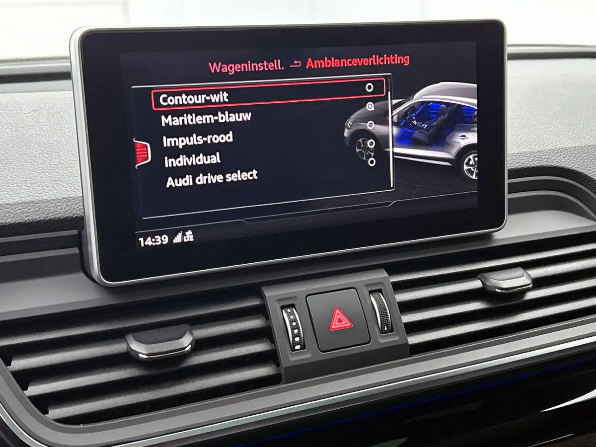 SQ5 3.0 TFSI quattro Pro Line Plus 354 PK | Panoramadak | Bang & Olufsen Sound System | Trekhaak | Dodehoekdetectie | Camera | Stoelverwarming | Optiekpakket zwart |