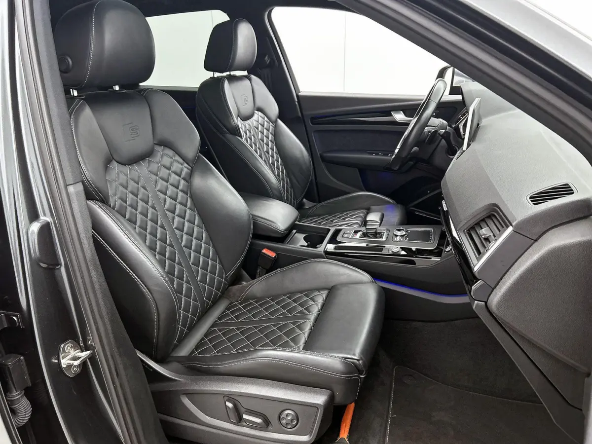 SQ5 3.0 TFSI quattro Pro Line Plus 354 PK | Panoramadak | Bang & Olufsen Sound System | Trekhaak | Dodehoekdetectie | Camera | Stoelverwarming | Optiekpakket zwart |