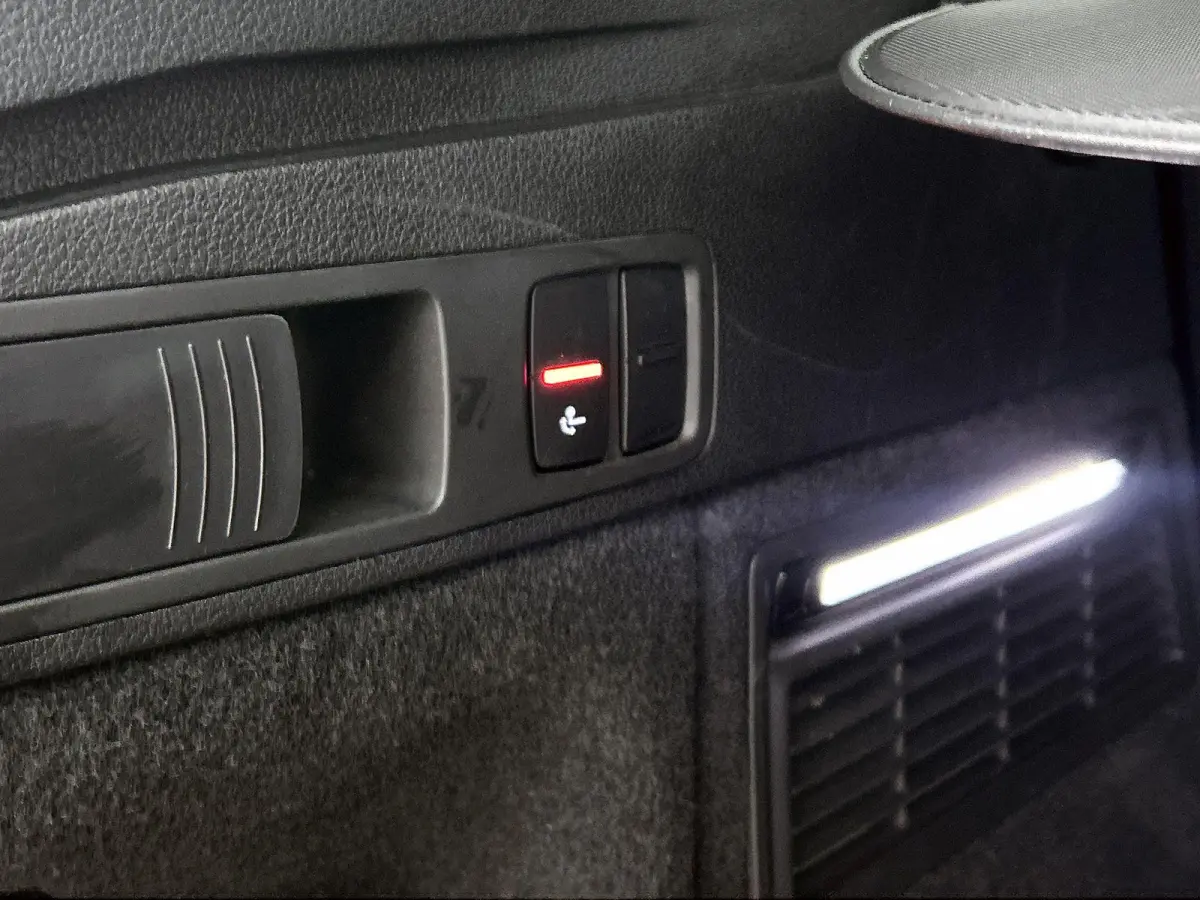 SQ5 3.0 TFSI quattro Pro Line Plus 354 PK | Panoramadak | Bang & Olufsen Sound System | Trekhaak | Dodehoekdetectie | Camera | Stoelverwarming | Optiekpakket zwart |