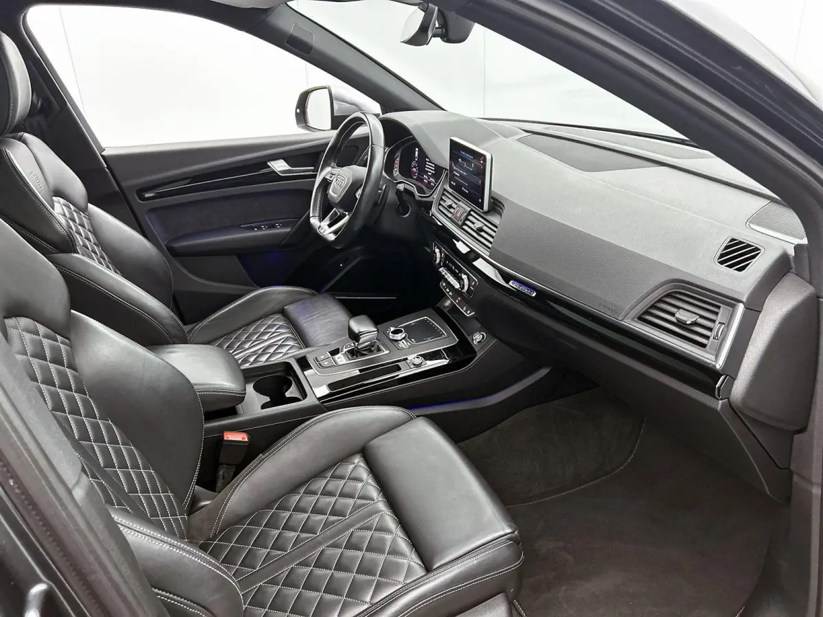 SQ5 3.0 TFSI quattro Pro Line Plus 354 PK | Panoramadak | Bang & Olufsen Sound System | Trekhaak | Dodehoekdetectie | Camera | Stoelverwarming | Optiekpakket zwart |