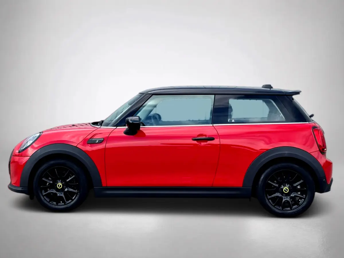 MINI Yours 33 kWh (SoH 96%, NL-auto, 1e Eig, BTW, Camera, Carplay, Climate Con, Navi, Parkeersensor, Etc)
