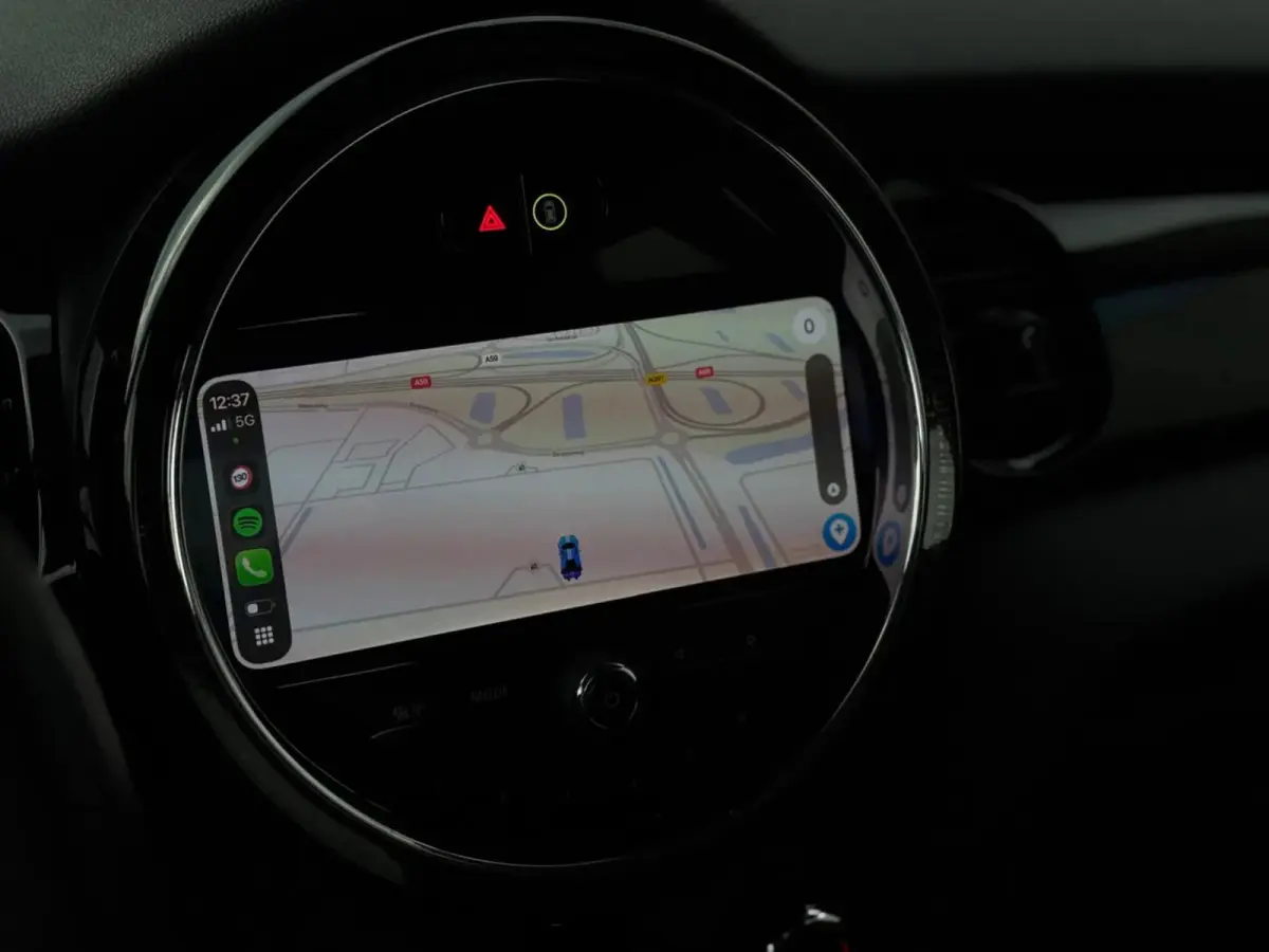 MINI Yours 33 kWh (SoH 96%, NL-auto, 1e Eig, BTW, Camera, Carplay, Climate Con, Navi, Parkeersensor, Etc)