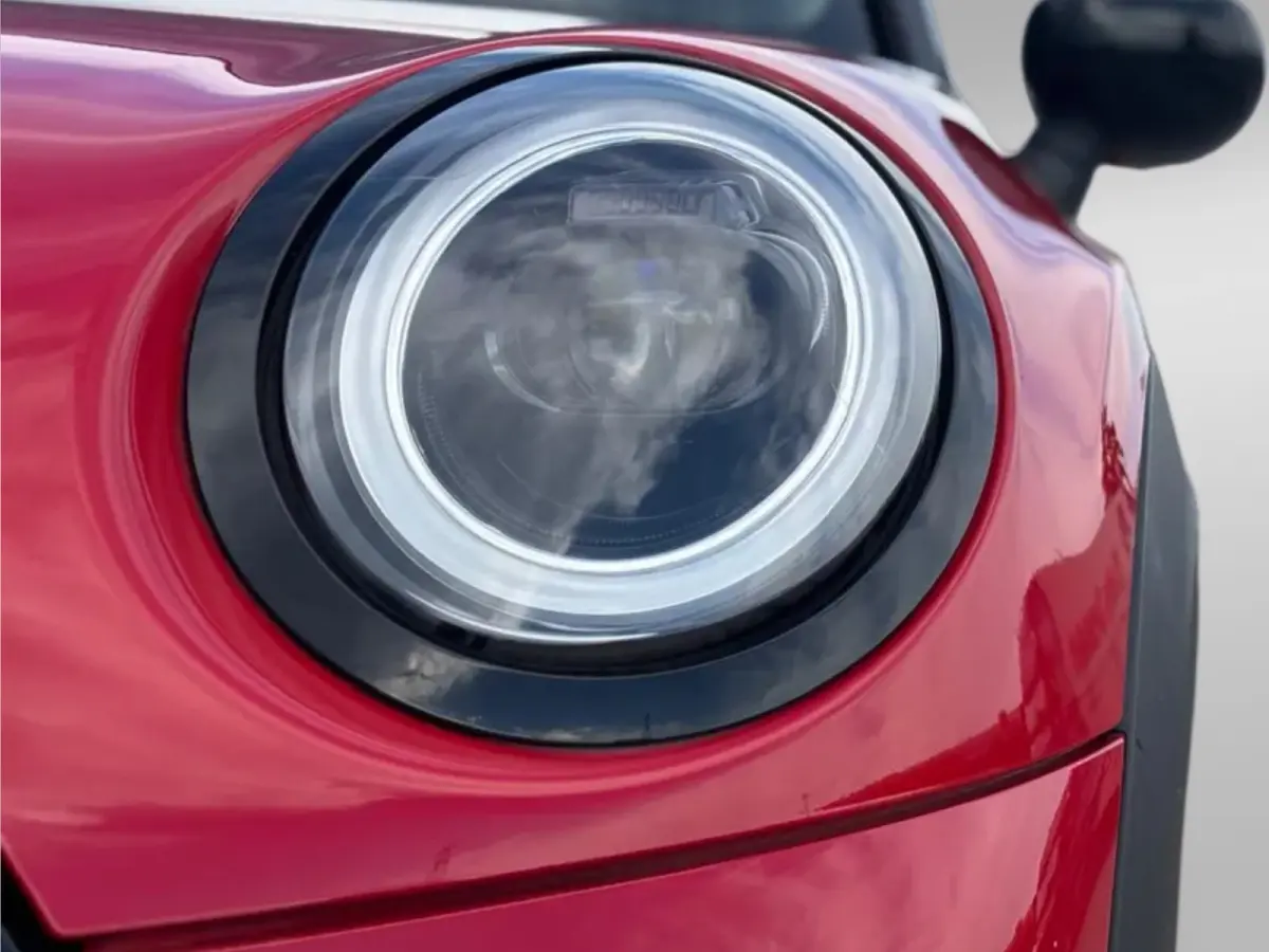 MINI Yours 33 kWh (SoH 96%, NL-auto, 1e Eig, BTW, Camera, Carplay, Climate Con, Navi, Parkeersensor, Etc)