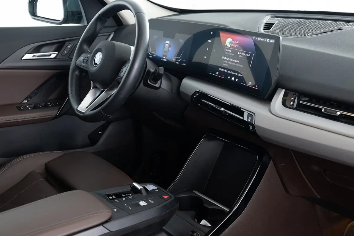 eDrive20 67 kWh | LEDER | Full LED | NAVI | PDC | ECC