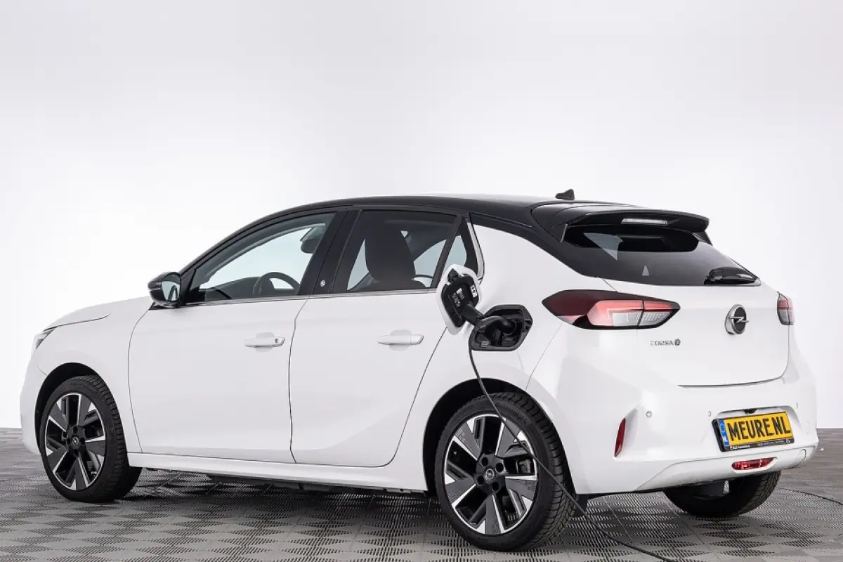 Elegance 50 kWh *SOH 97.8%* Full LED | Half LEDER | VELGEN | NAVI