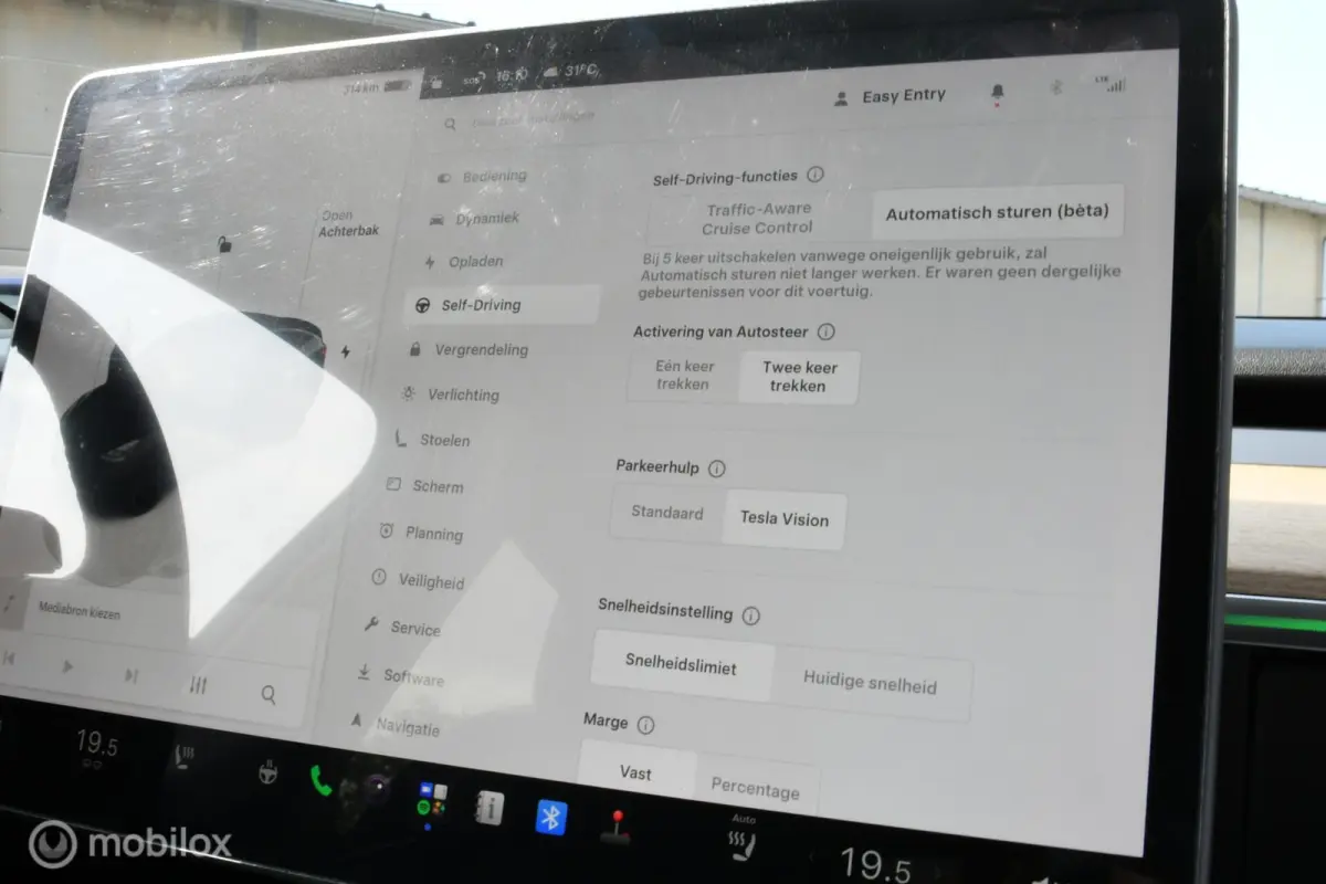 Performance AWD 75 kWh UNIEK!!