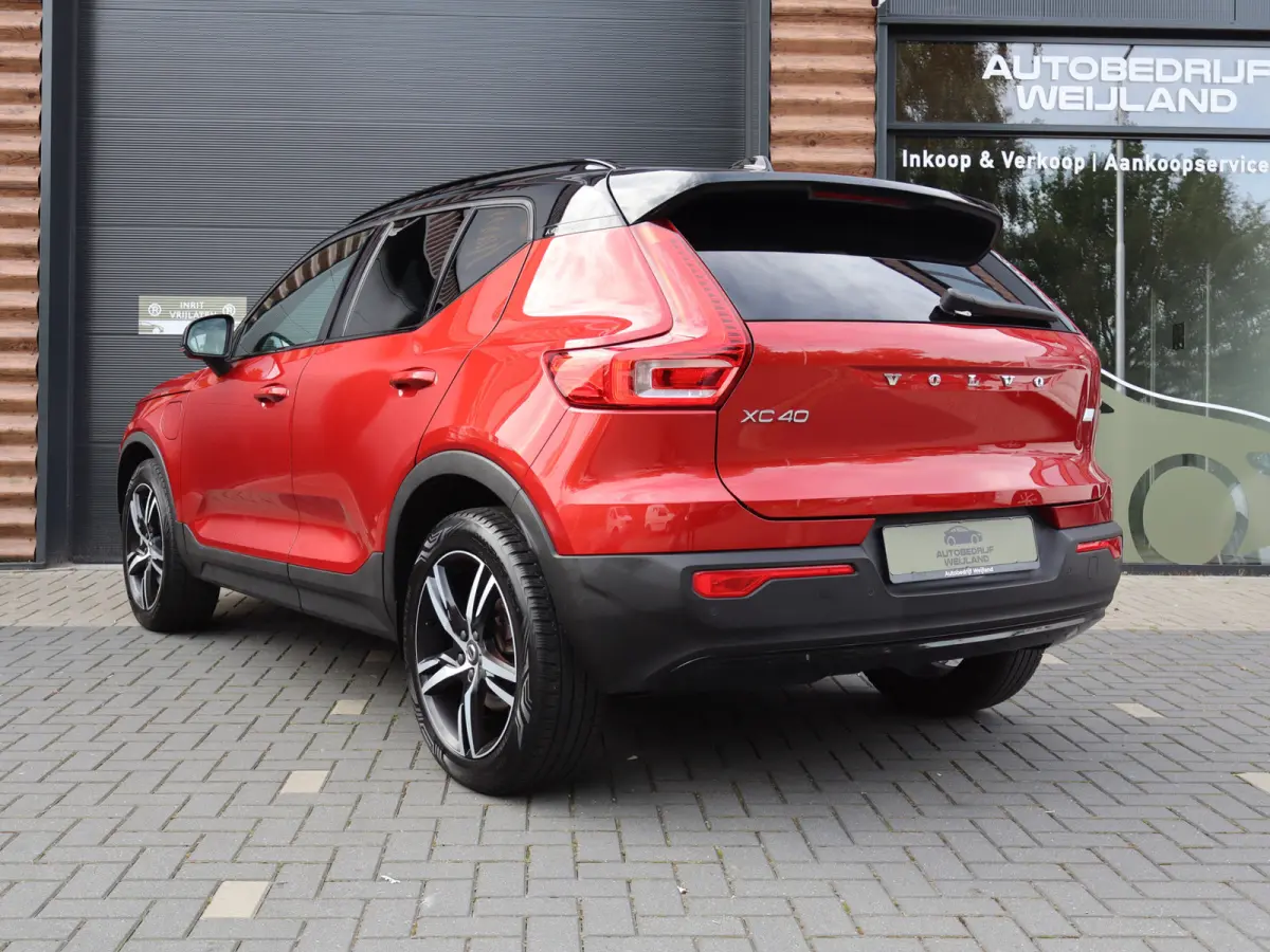 1.5 T5 R-Design Trekhaak 1800KG SOH 83% I 1ste eig. I R-Design I Winterpakket I Blis I 19" I Leer I Trekhaak I Carplay I Navi I
