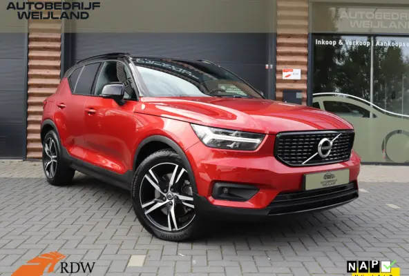 1.5 T5 R-Design Trekhaak 1800KG I 1ste eig. I R-Design I Winterpakket I Blis I 19" I Leer I Trekhaak I Carplay I Navi I