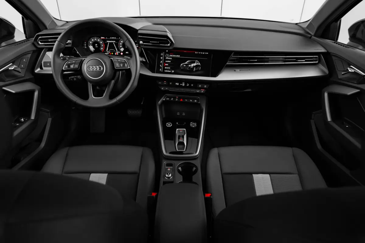 Pro Line | Aluminium optiek in het interieur | Assistentiepakket Rijden en Parkeren Plus | Audi virtual cockpit
