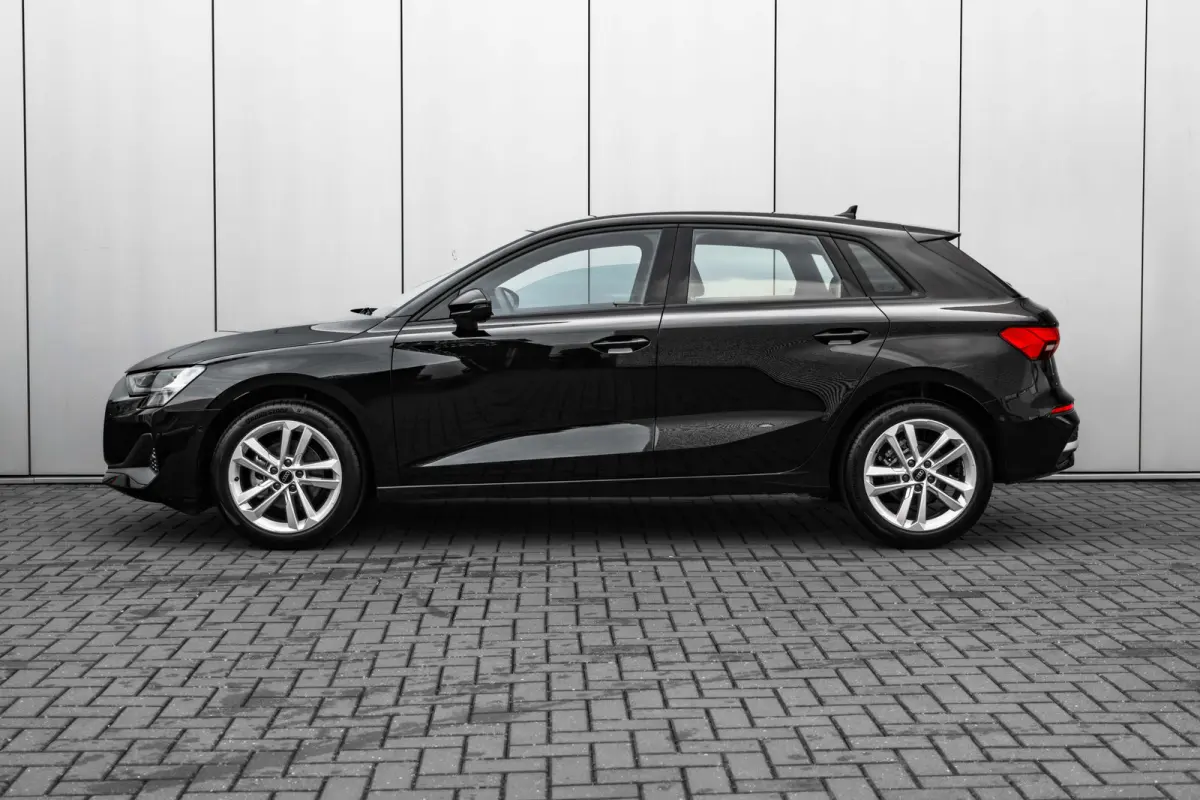 Pro Line | Aluminium optiek in het interieur | Assistentiepakket Rijden en Parkeren Plus | Audi virtual cockpit