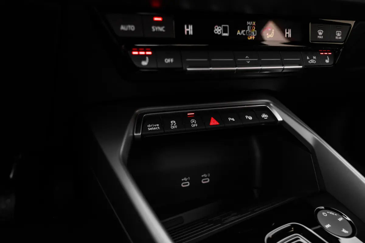 Pro Line | Aluminium optiek in het interieur | Assistentiepakket Rijden en Parkeren Plus | Audi virtual cockpit