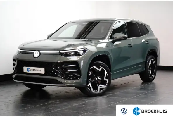 1.5 TSI eHybrid R-Line 272PK | Pano Dak | IQ Light l Camera |  Cruise cont adapt | App connect | Elektr achterklep | Stoelmassage  | Stoel/stuurverw | Keyless | 19"LMV