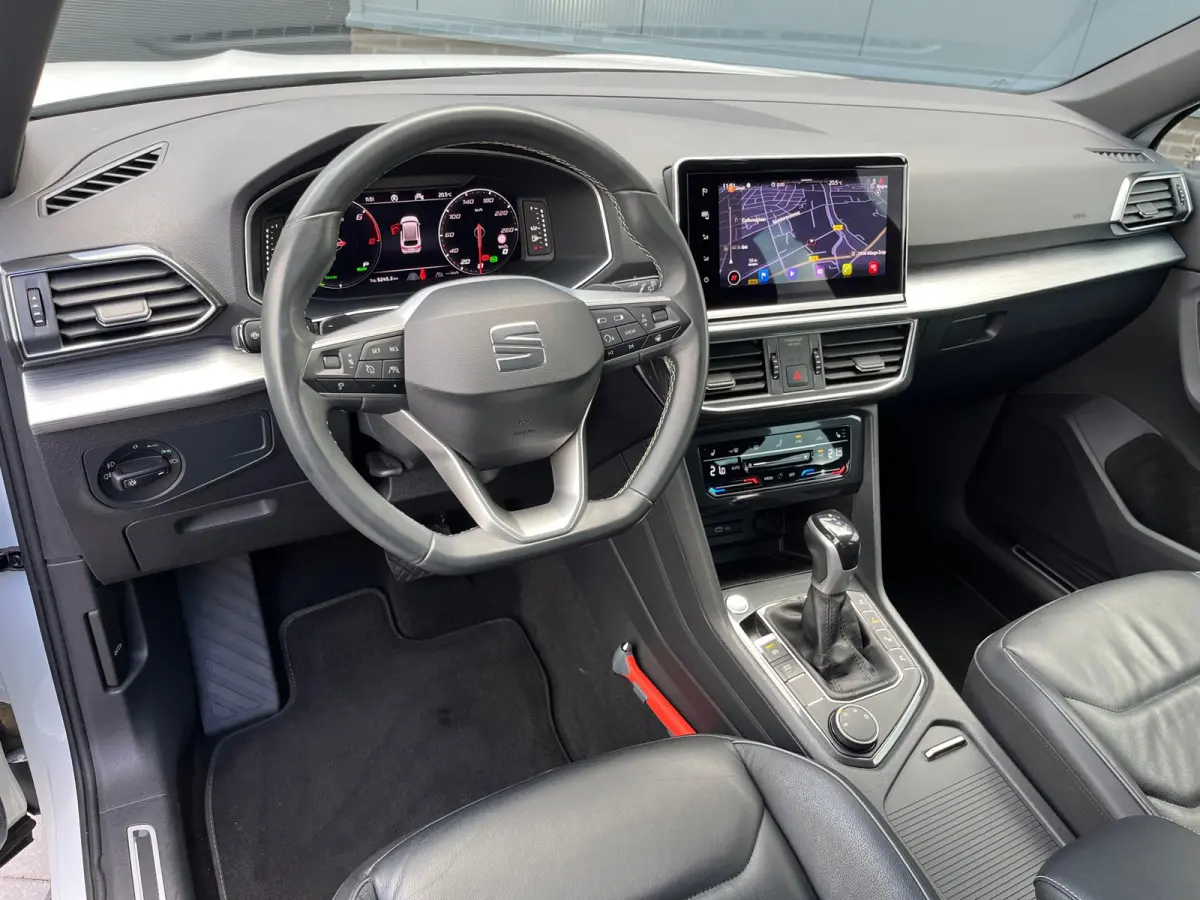 1.4 TSI e-Hybrid PHEV Xperience Business Intense NL.Auto/SOH96%/Trekhaak/Leder/Full Led/Elc.Klep/1Ste Eigenaar