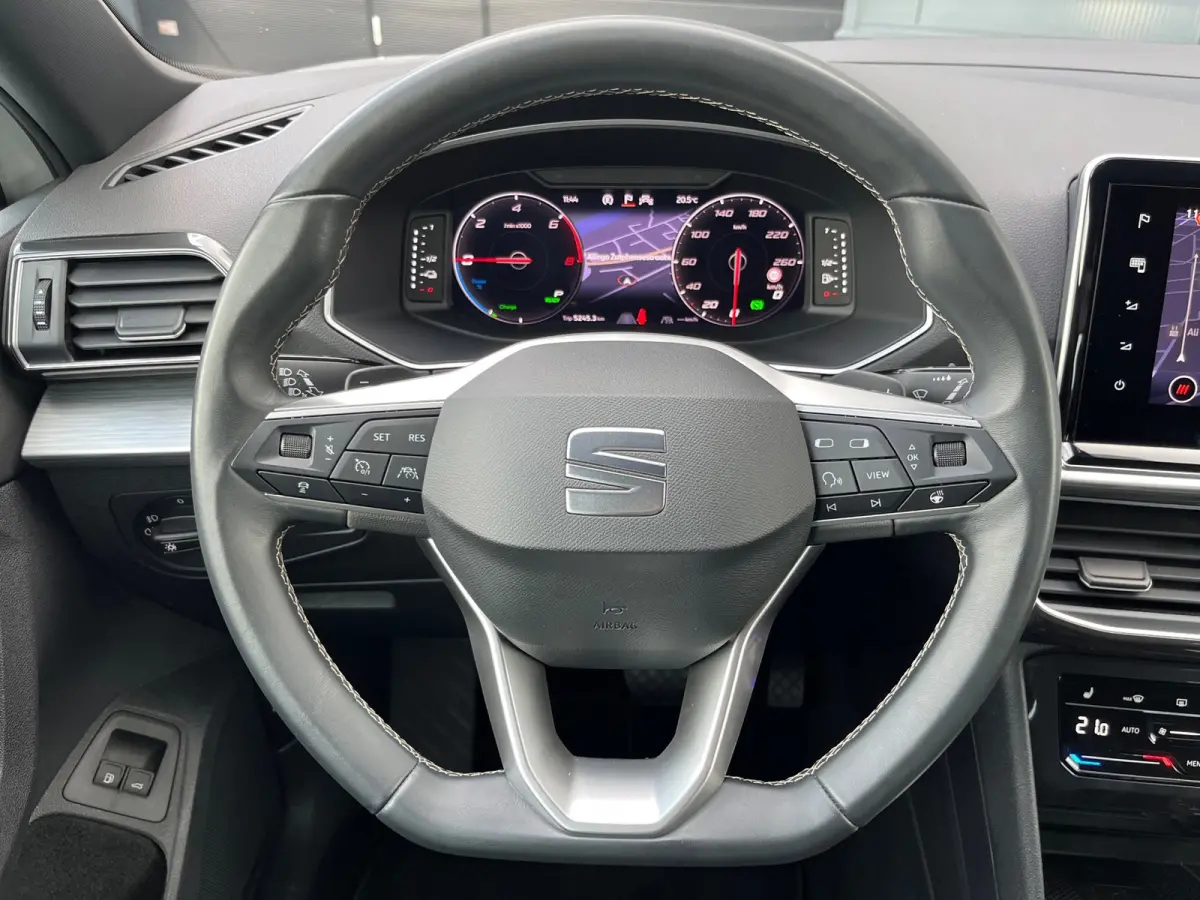 1.4 TSI e-Hybrid PHEV Xperience Business Intense NL.Auto/SOH96%/Trekhaak/Leder/Full Led/Elc.Klep/1Ste Eigenaar