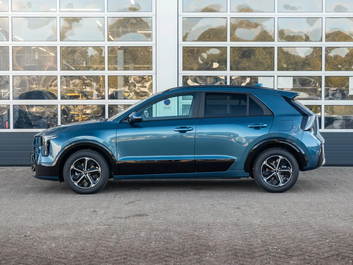 1.6 GDi Hybrid DynamicLine | Actieprijs* | Snel leverbaar | Nieuw model | Navi. | Clima. | Adapt. Crusie. | Dodehoekassistentie | Panodak | Stoel&Stuur Verwarming | Parkeersensoren