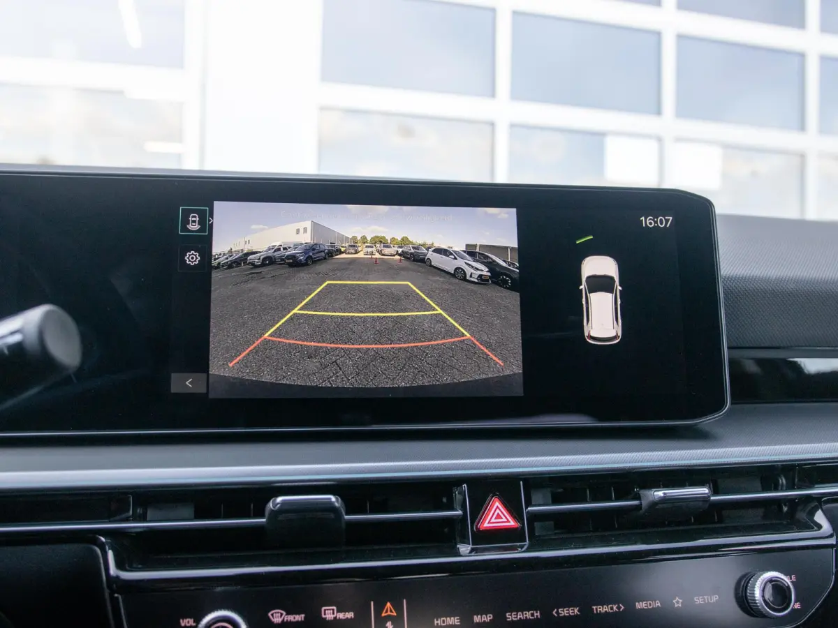 1.6 GDi Hybrid DynamicLine | Actieprijs* | Snel leverbaar | Nieuw model | Navi. | Clima. | Adapt. Crusie. | Dodehoekassistentie | Panodak | Stoel&Stuur Verwarming | Parkeersensoren