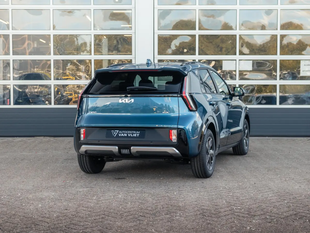 1.6 GDi Hybrid DynamicLine | Actieprijs* | Snel leverbaar | Nieuw model | Navi. | Clima. | Adapt. Crusie. | Dodehoekassistentie | Panodak | Stoel&Stuur Verwarming | Parkeersensoren