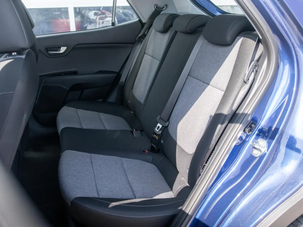 1.0 T-GDi MHEV DynamicLine | Actieprijs* | Navi. | Clima. | Parkeersensoren | Airco | Dakrails | Stoel&Stuur Verwarming
