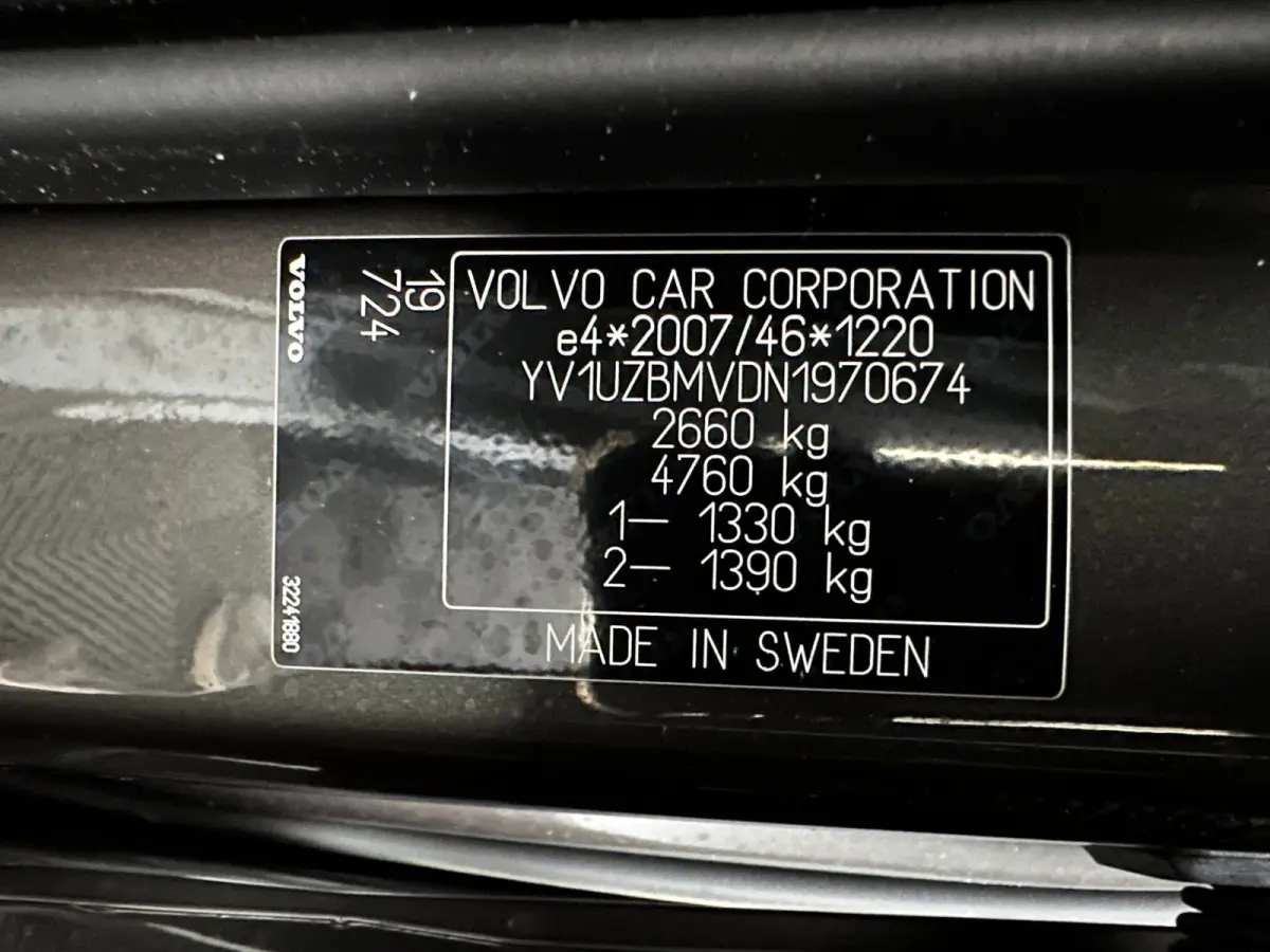 2.0 T8 AWD Inscription (Plug-In) *PANO | LEATHER | FULL-LED | MEMORY-PACK | HARMAN/KARDON-AUDIO | CAMERA | HEATED-CONTOURSEATS | DIGI-COCKPIT | NAVI-FULLMAP | PRIVACYGLASS | ECC | PDC | CRUI