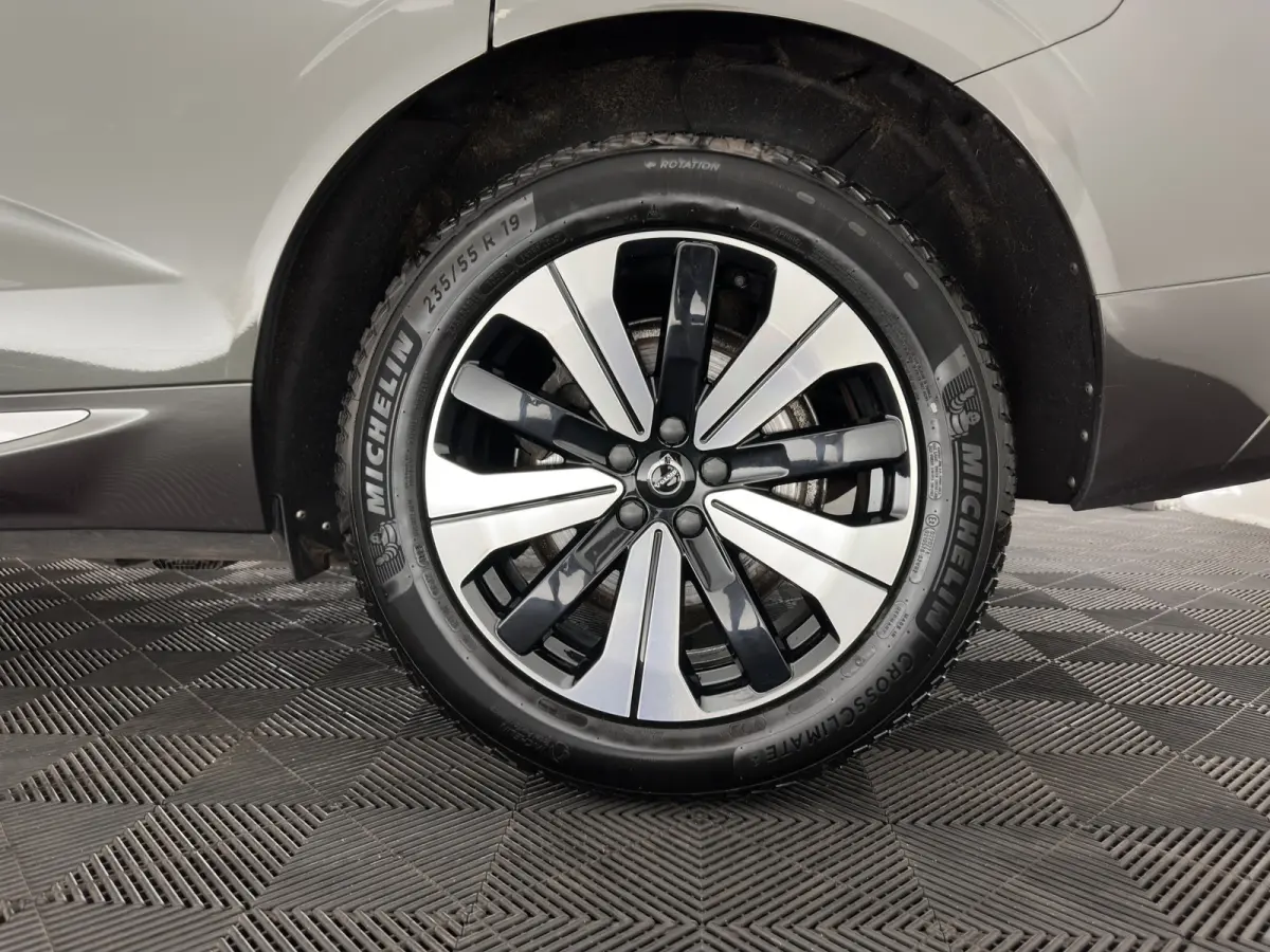 2.0 T8 AWD Inscription (Plug-In) *PANO | LEATHER | FULL-LED | MEMORY-PACK | HARMAN/KARDON-AUDIO | CAMERA | HEATED-CONTOURSEATS | DIGI-COCKPIT | NAVI-FULLMAP | PRIVACYGLASS | ECC | PDC | CRUI