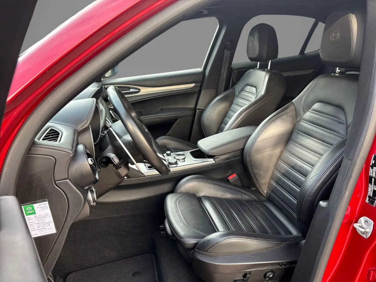 2.0 T 280 AWD Veloce Q4 | Schuifdak | Lederen Veloce interieur | Harman/Kardon | Stoel & Stuurverwrming | Apple carplay/Android Auto | Electrische Stoelen met geheugen | LMV 20"|