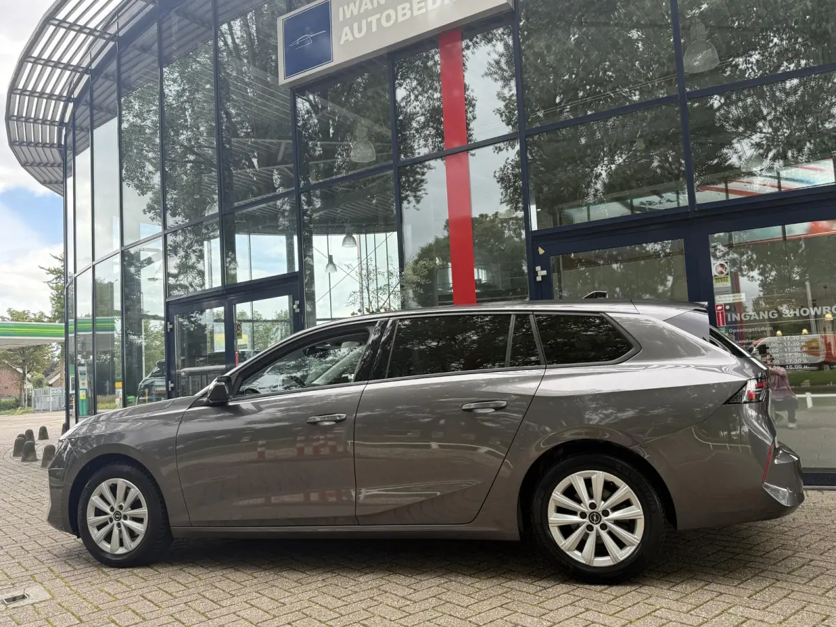 1.2 Business Edition 130PK | Afn. Trekhaak |ECC | PDC voor achter + Camera | Navigatie | LM Velgen |