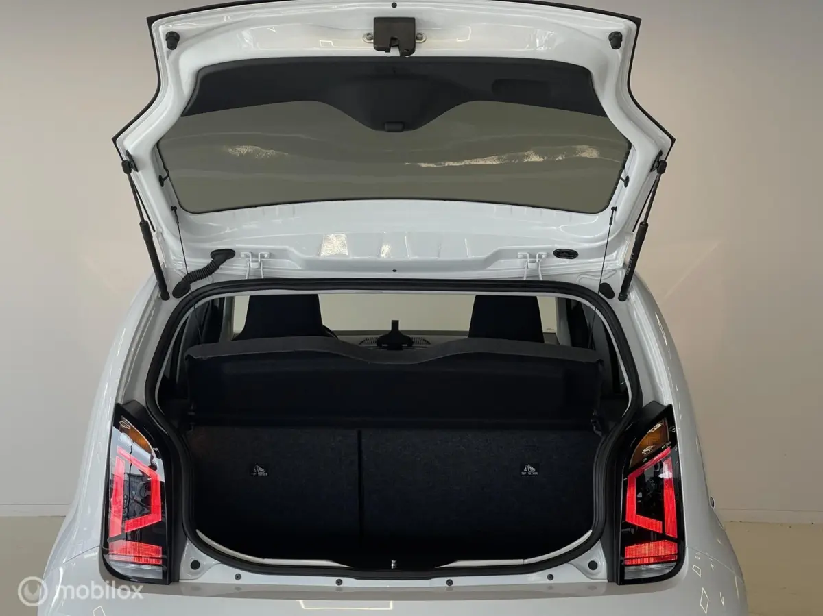Up! Move | Camera | Stoelverwarming | Cruise |LM Velgen | 77.000 KM
