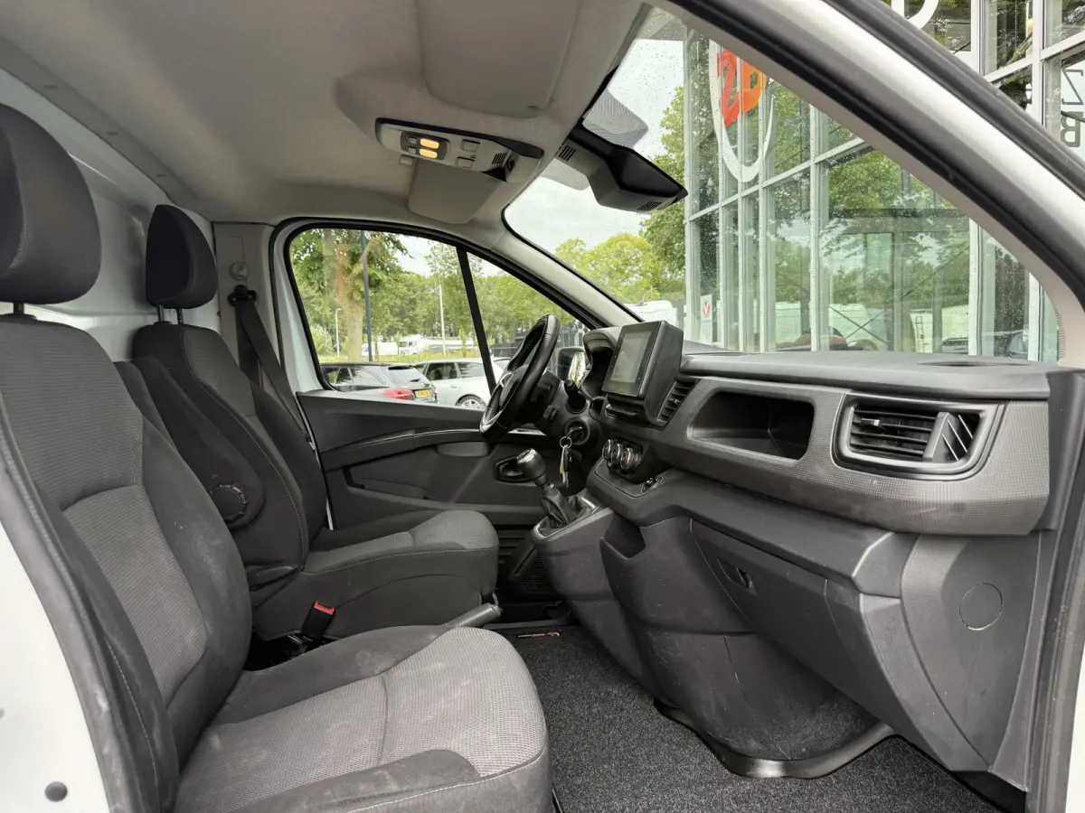 2.0 dCi 130 T30 L2H1 Work Edition | NL-auto | 1e Eig | LED | Navi | PDC | Cruisec.