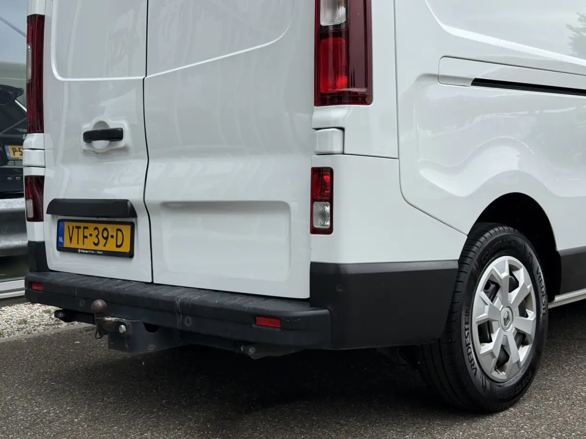 2.0 dCi 130 T30 L2H1 Work Edition | NL-auto | 1e Eig | LED | Navi | PDC | Cruisec.