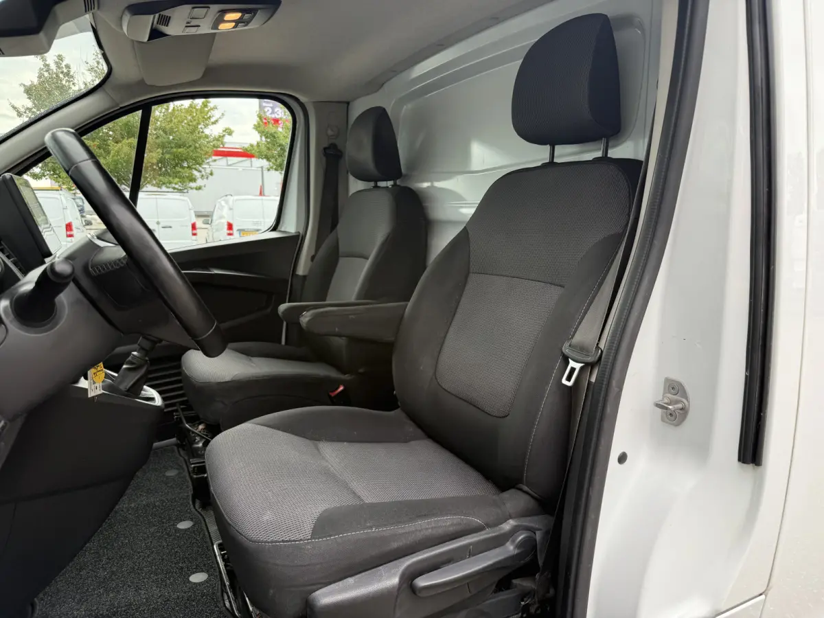 2.0 dCi 130 T30 L2H1 Work Edition | NL-auto | 1e Eig | LED | Navi | PDC | Cruisec.