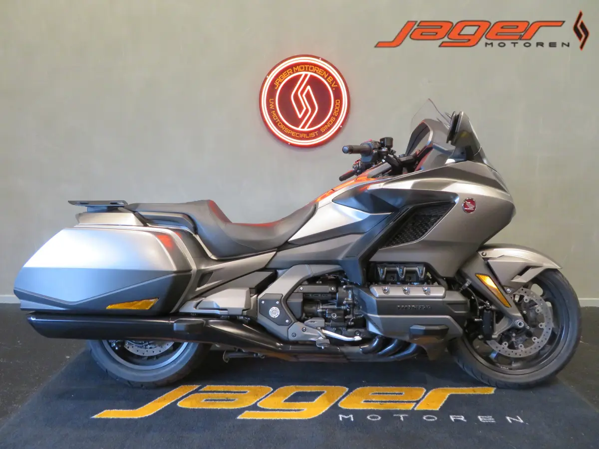 Honda GL 1800 Goldwing Bagger 2020 Benzine Onbekend leasen