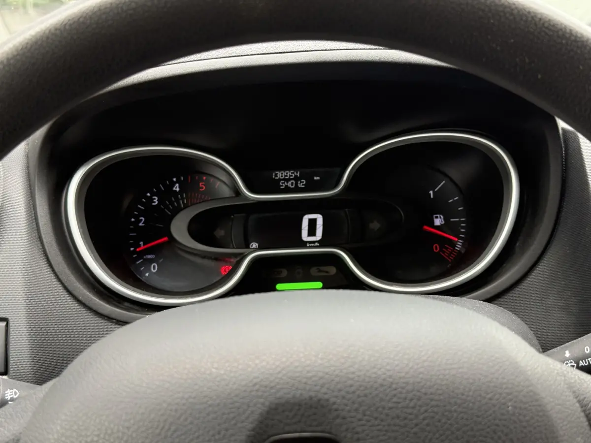 2.0 dCi 120 T29 L2H1 Work Edition | NL-auto | 1e Eig | LED | Navi | PDC | Cruisec.