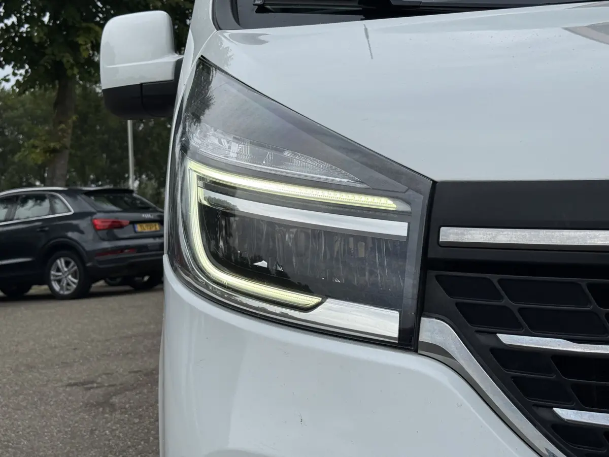 2.0 dCi 120 T29 L2H1 Work Edition | NL-auto | 1e Eig | LED | Navi | PDC | Cruisec.