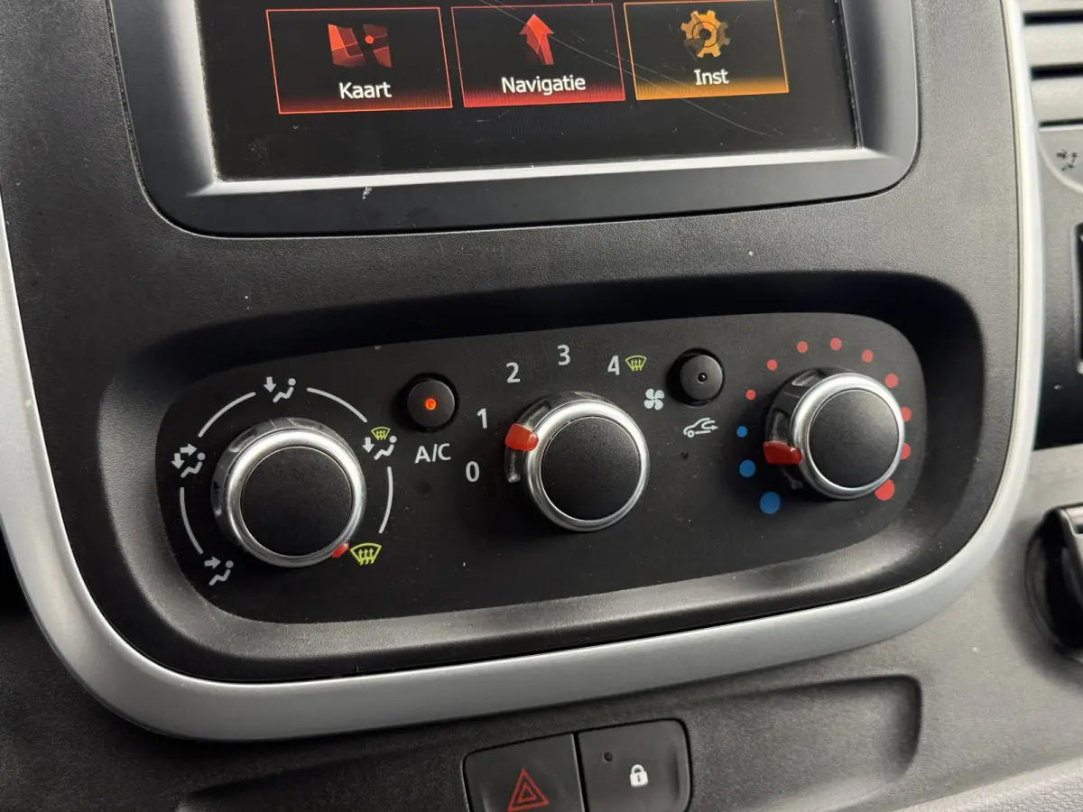 2.0 dCi 120 T29 L2H1 Work Edition | NL-auto | 1e Eig | LED | Navi | PDC | Cruisec.