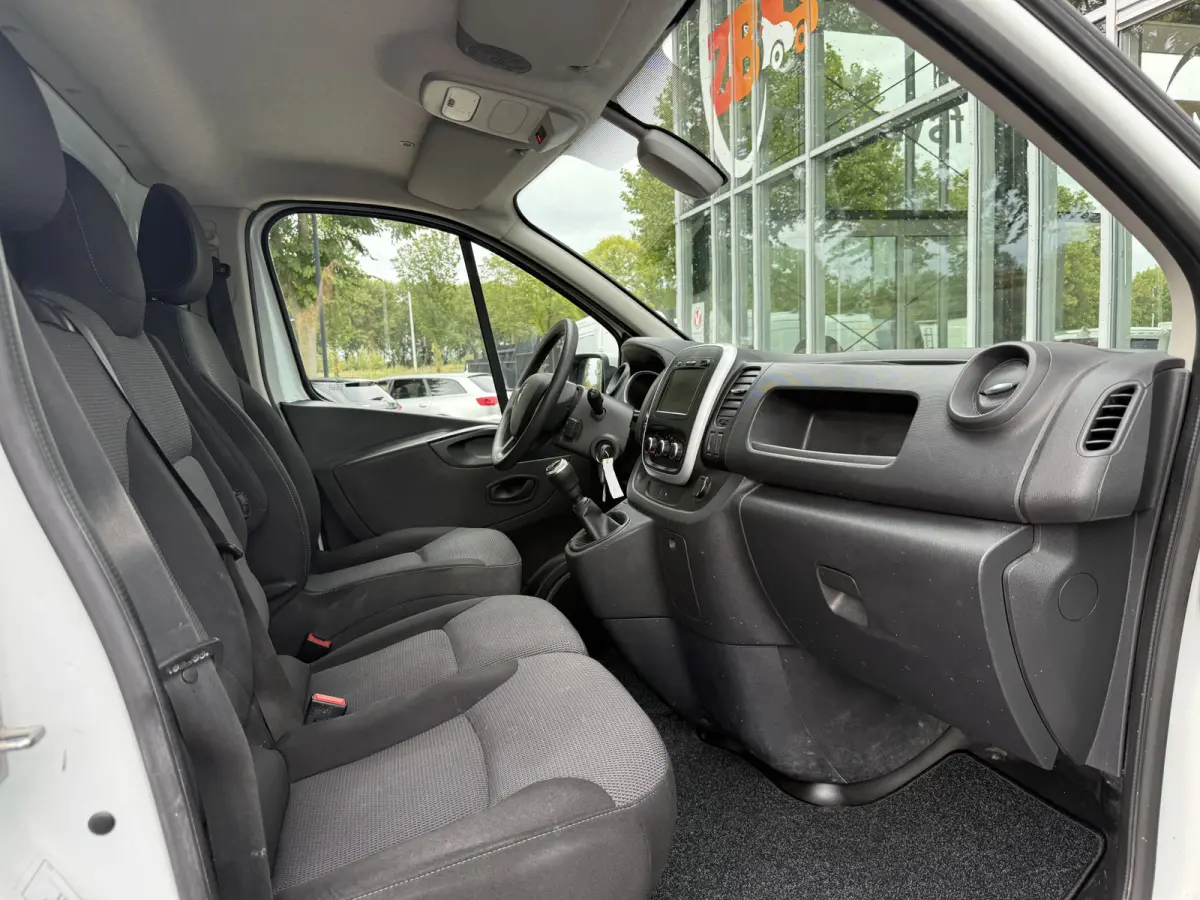 2.0 dCi 120 T29 L2H1 Work Edition | NL-auto | 1e Eig | LED | Navi | PDC | Cruisec.