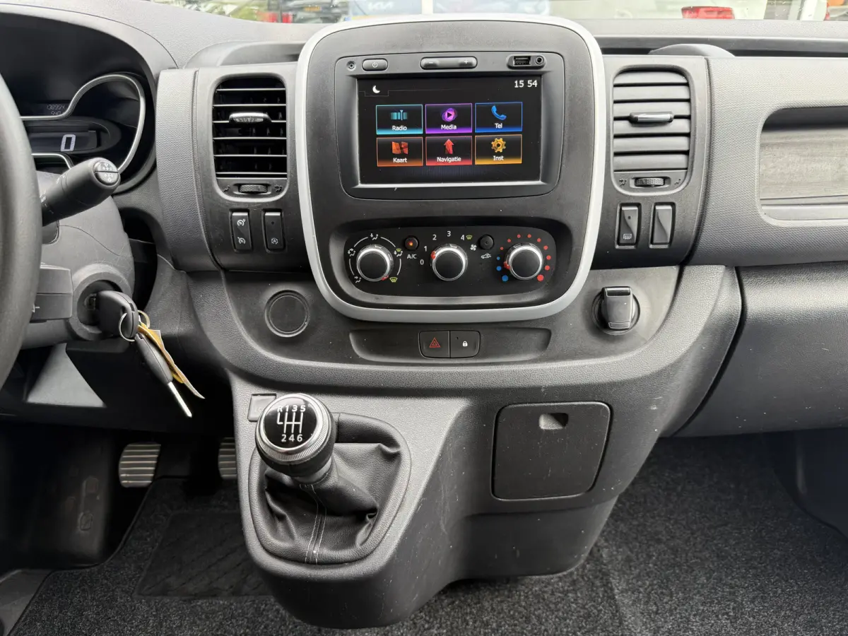 2.0 dCi 120 T29 L2H1 Work Edition | NL-auto | 1e Eig | LED | Navi | PDC | Cruisec.