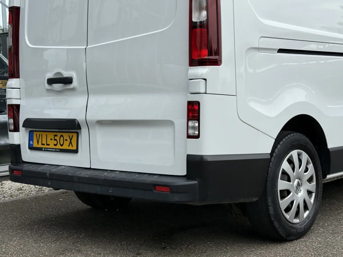 2.0 dCi 120 T29 L2H1 Work Edition | NL-auto | 1e Eig | LED | Navi | PDC | Cruisec.