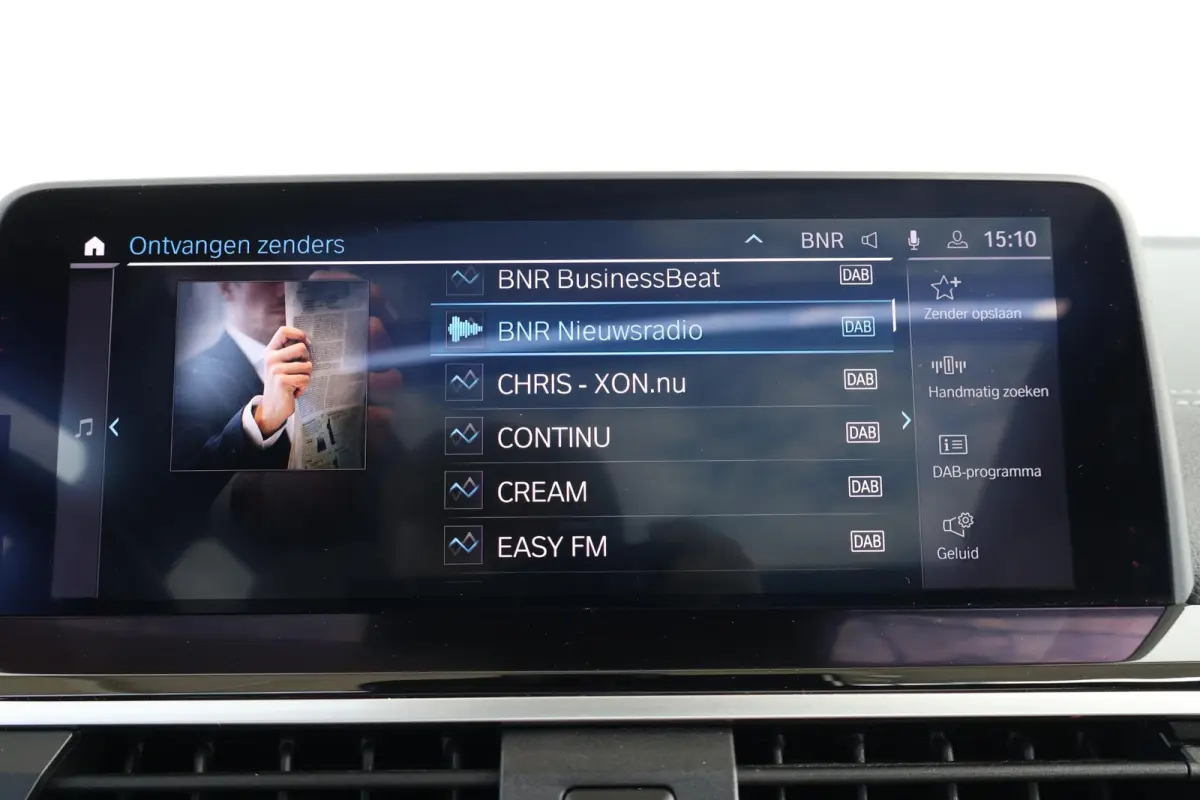 xDrive30e High Executive | Panorama Dak | Stuur & Stoelverwarming Voor en Achter | Parking Assistant Plus | Driving Assistant Plus | Harman Kardon | Elektr. Stoelen |