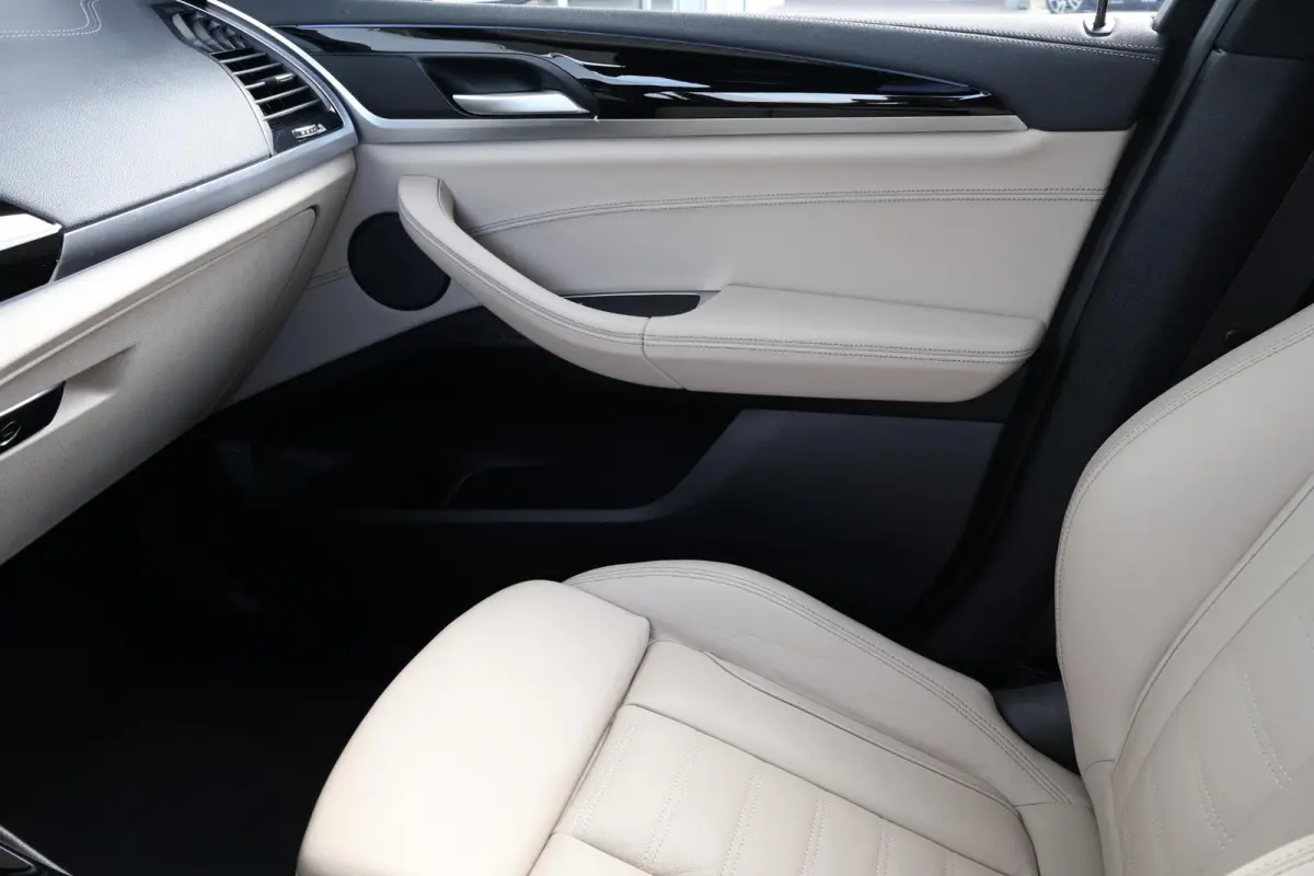 xDrive30e High Executive | Panorama Dak | Stuur & Stoelverwarming Voor en Achter | Parking Assistant Plus | Driving Assistant Plus | Harman Kardon | Elektr. Stoelen |