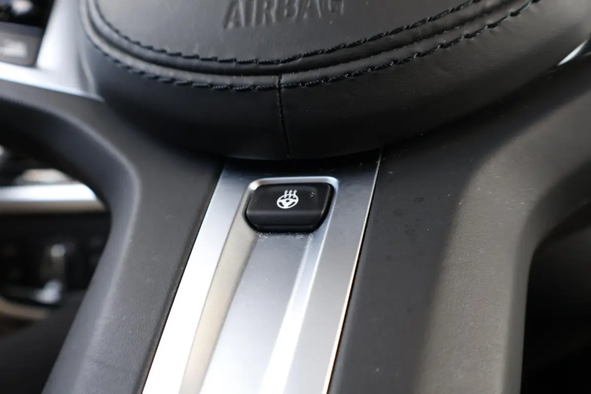 xDrive30e High Executive | Panorama Dak | Stuur & Stoelverwarming Voor en Achter | Parking Assistant Plus | Driving Assistant Plus | Harman Kardon | Elektr. Stoelen |
