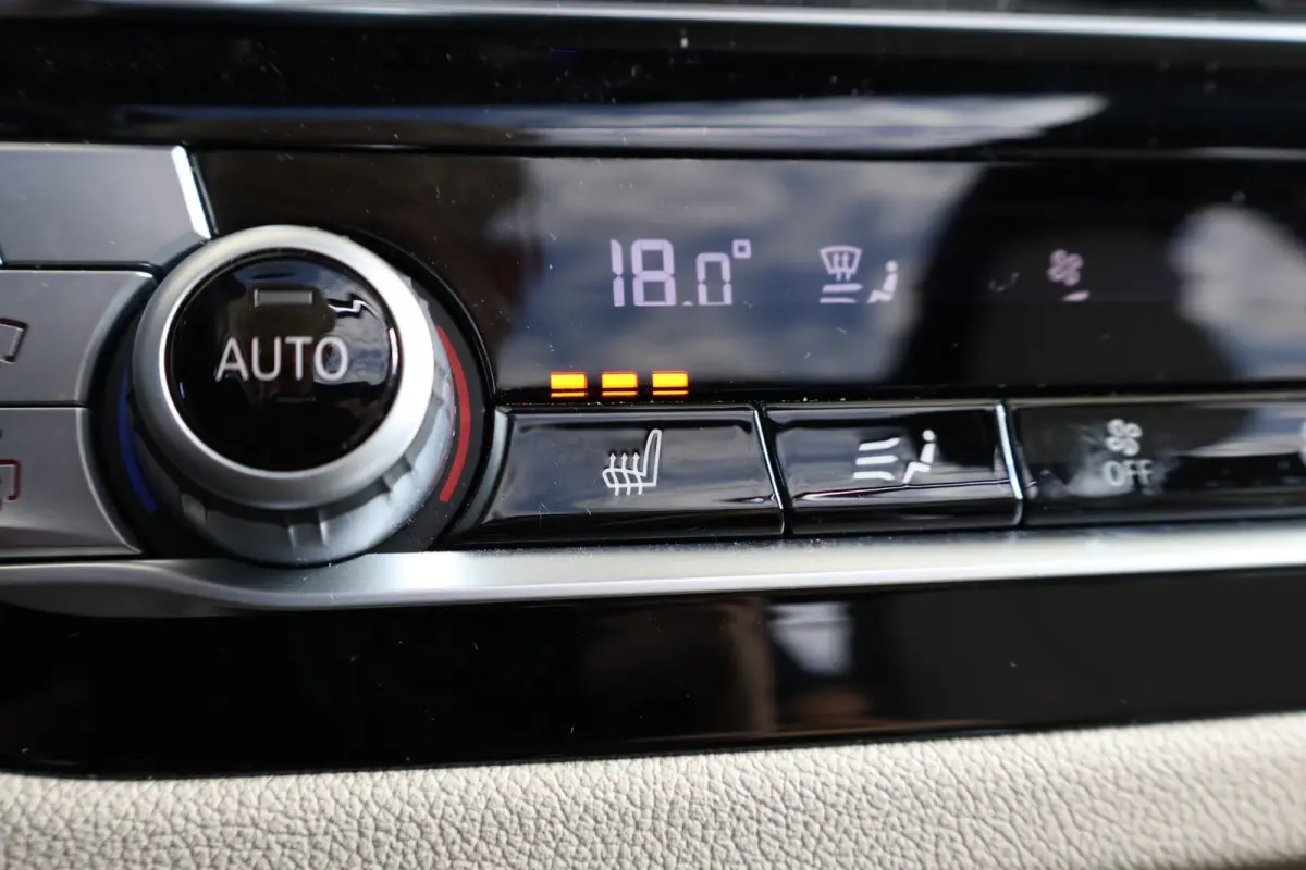 xDrive30e High Executive | Panorama Dak | Stuur & Stoelverwarming Voor en Achter | Parking Assistant Plus | Driving Assistant Plus | Harman Kardon | Elektr. Stoelen |
