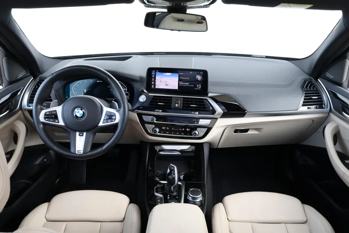 xDrive30e High Executive | Panorama Dak | Stuur & Stoelverwarming Voor en Achter | Parking Assistant Plus | Driving Assistant Plus | Harman Kardon | Elektr. Stoelen |