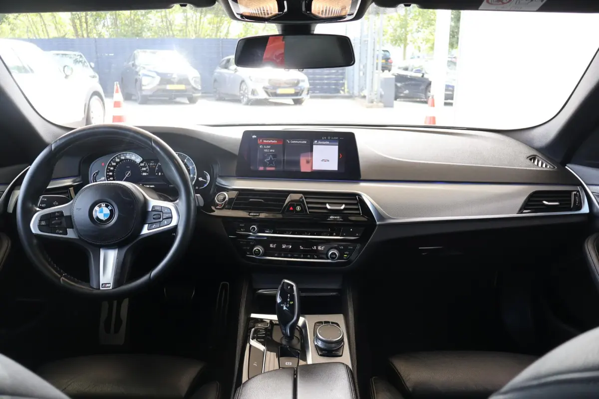 540i High Executive | M Sport | Voorstoelen Verwarmd | Comfortstoelen | BOVAG