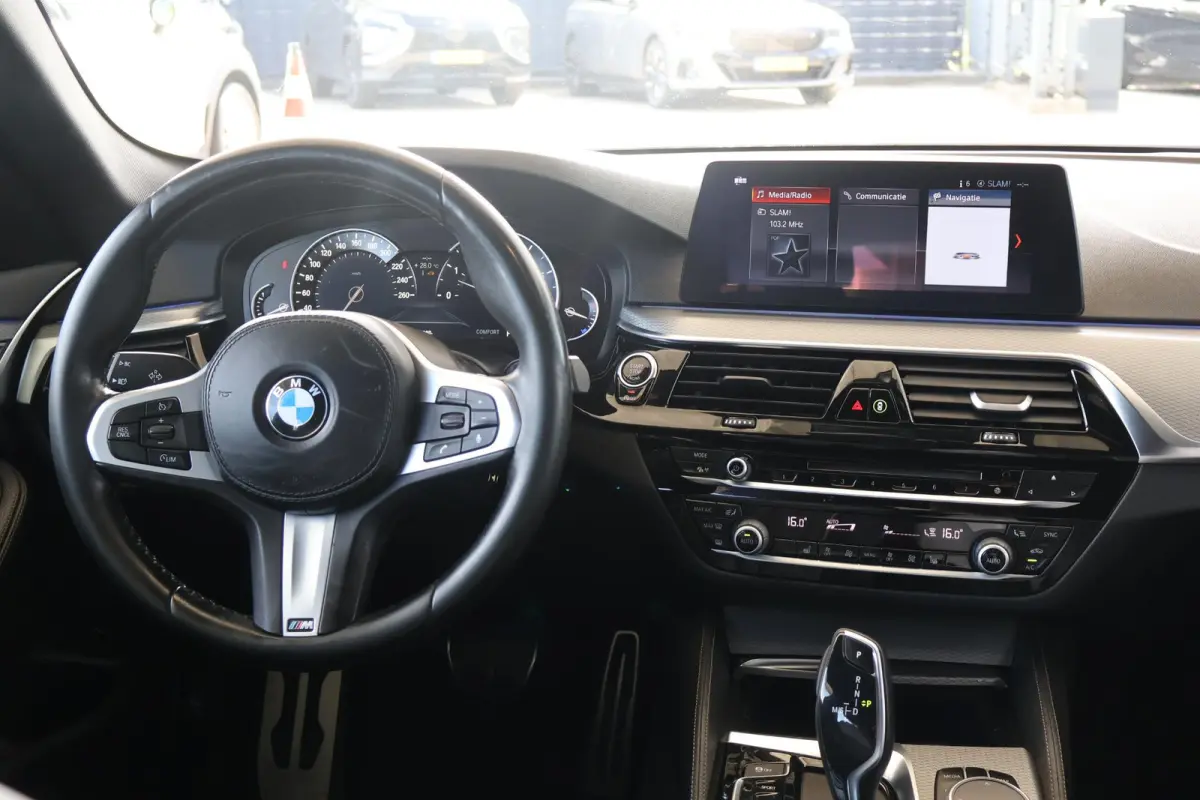 540i High Executive | M Sport | Voorstoelen Verwarmd | Comfortstoelen | BOVAG