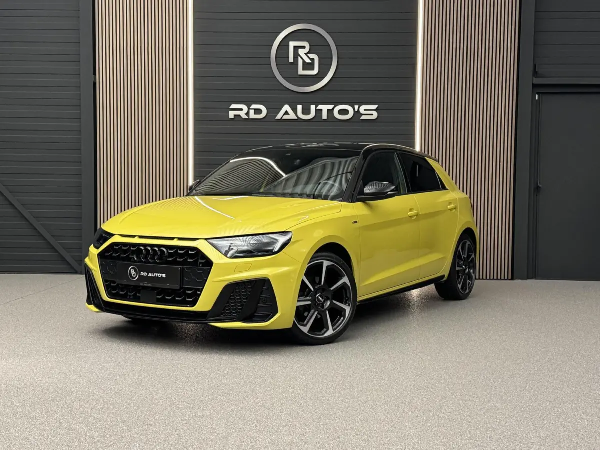 30 TFSI S Line edition one Carplay Navi Led Stoelverwarming