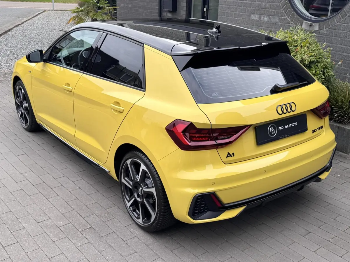 30 TFSI S Line edition one Carplay Navi Led Stoelverwarming