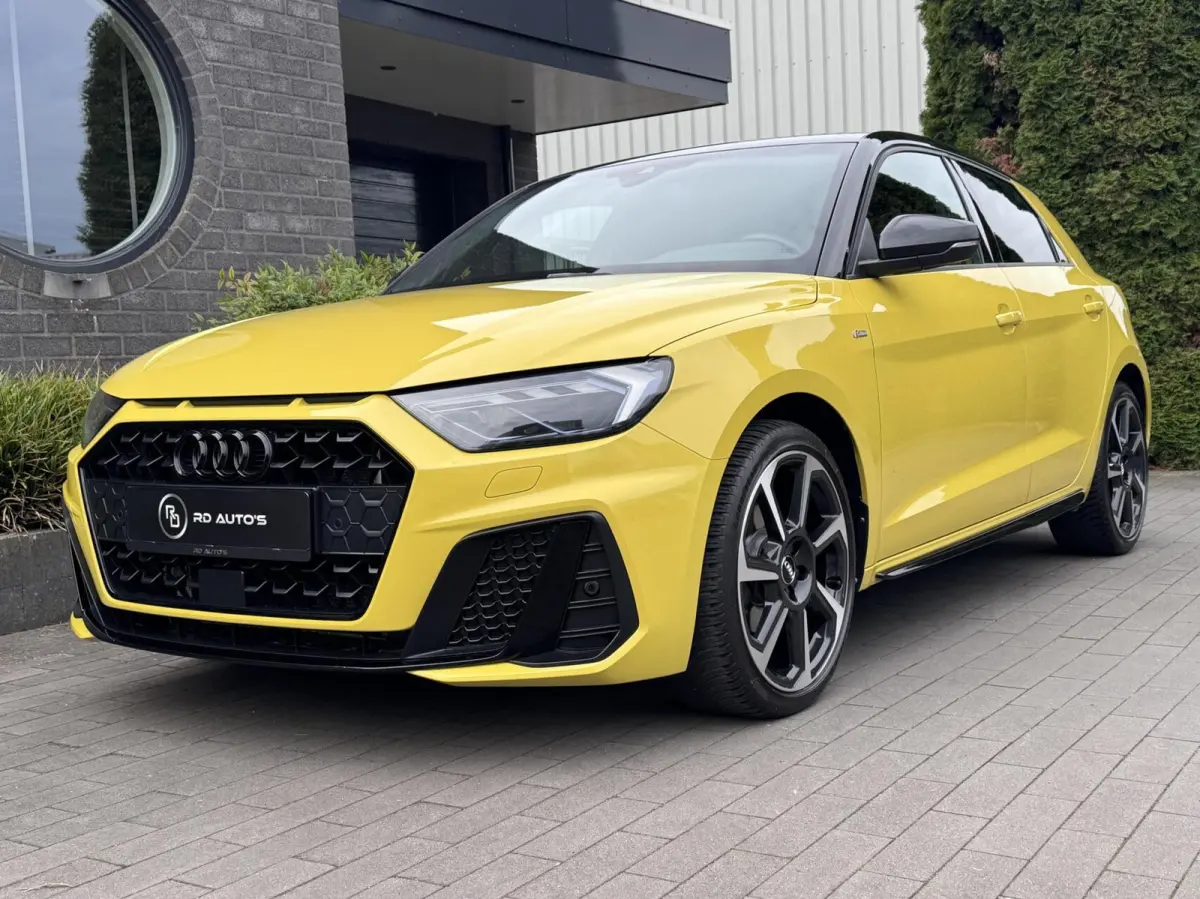 30 TFSI S Line edition one Carplay Navi Led Stoelverwarming
