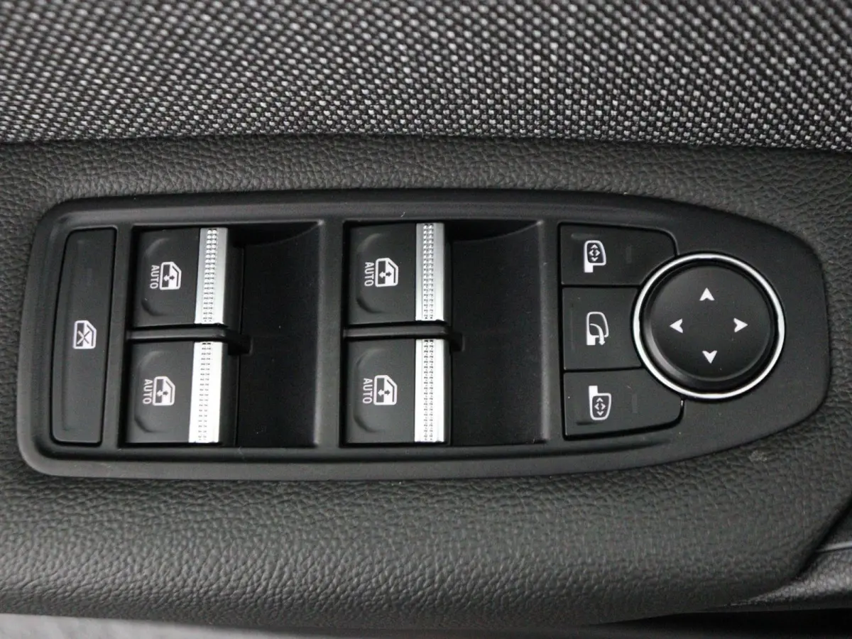 techno full hybrid E-Tech 160 | Google Navigatie | Parkeercamera | Climate Control |